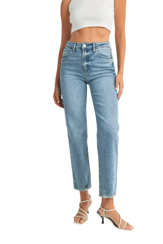 Sydney Straight Leg Jeans In Medium Denim