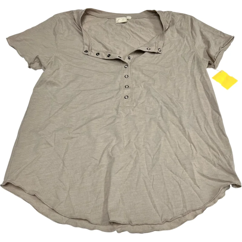 Top Short Sleeve By White Crow In Beige, Size: S